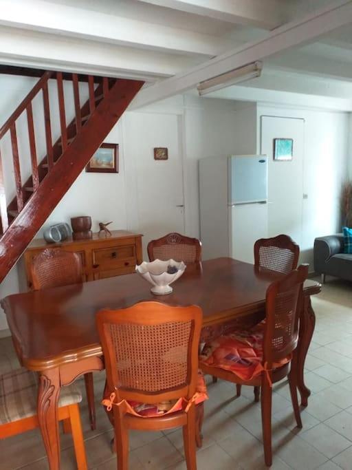 Maison Creole Chaleureuse Avec Stationnement Le Gosier  Zewnętrze zdjęcie